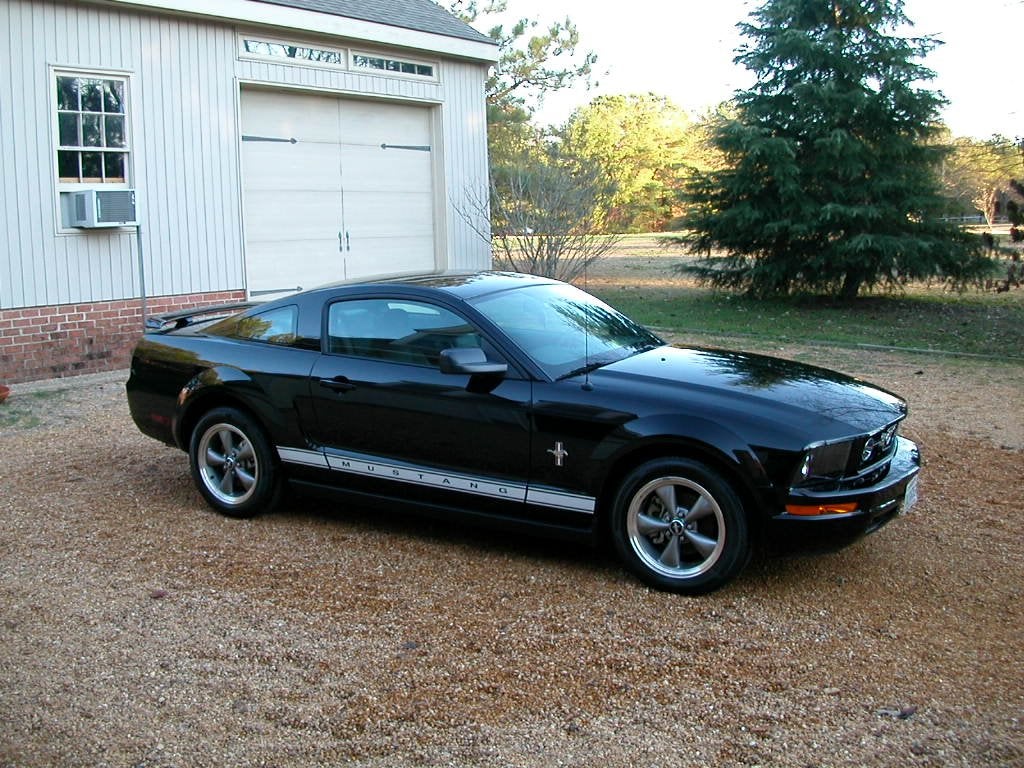 2006 Ford Mustang Reviews, Full Information & Pricing
