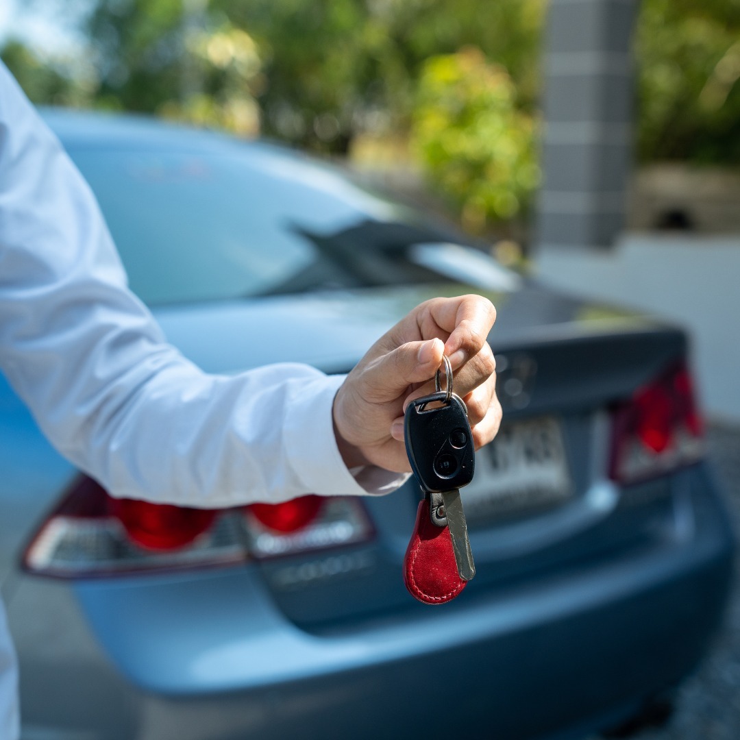 Sixteen Tips to Avoid Scams When Online Car Shopping