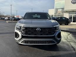 2024 Volkswagen Atlas and Atlas Cross Sport Trim Levels Explained: Features and Options