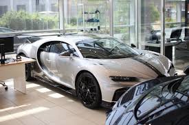 Balancing Luxury and Practicality: Choosing the Right Car for Your Lifestyle