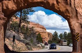 4 Top American Road Trips for an Unforgettable Summer Adventure