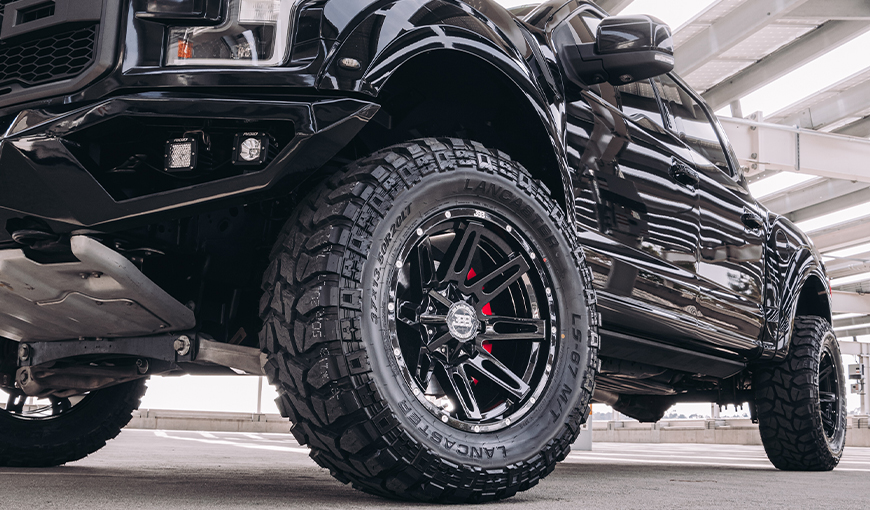 Essential Guide to Selecting the Best Tires for Your Pickup Truck
