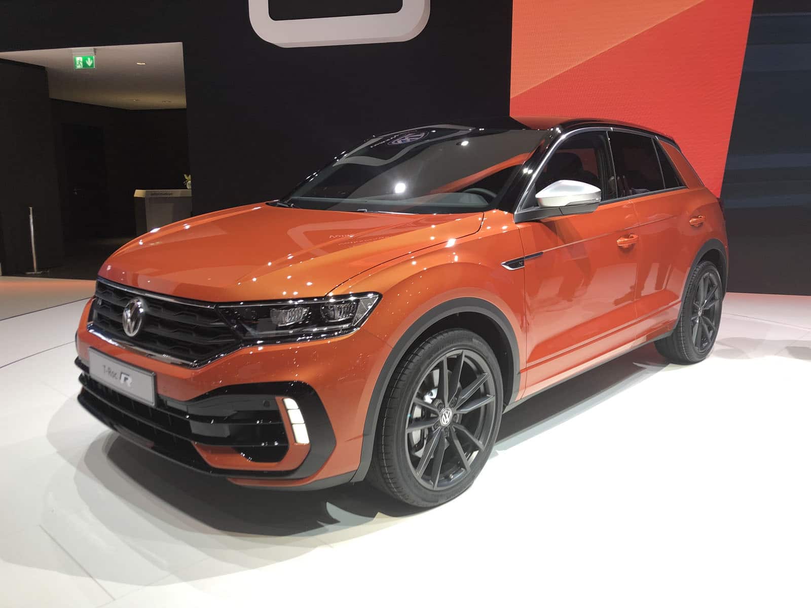 Volkswagen to Unveil Enhanced T-Roc R at Geneva Motor Show