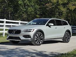 2020 Volvo V60 Cross Country Review: A Comprehensive Look at Its Capabilities and Features