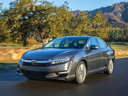 2019 Honda Clarity Plug-In Hybrid Review: 8 Pros and 4 Cons You Should Know