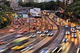 Why Roads Feel More Crowded—and What Aging Cars Reveal About Today’s Drivers