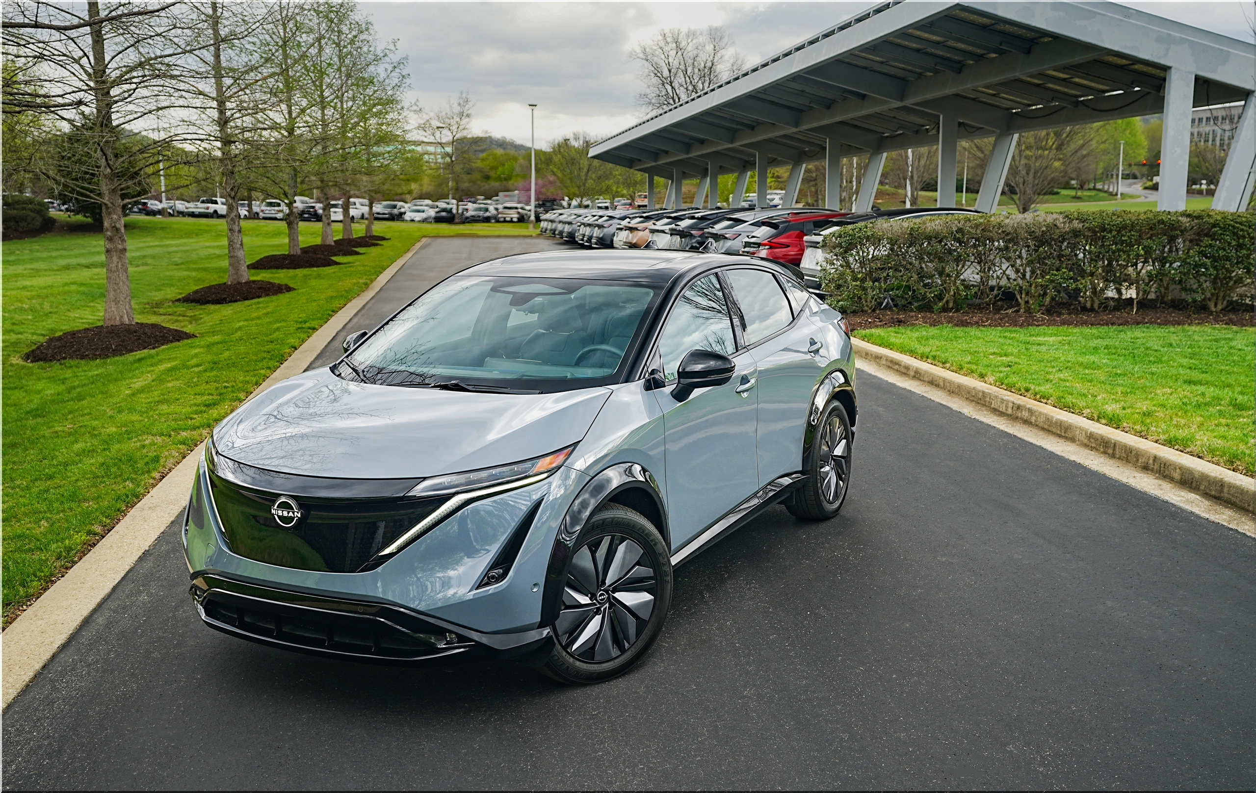 Nissan Works Toward 200-Mile Electric Vehicle Range