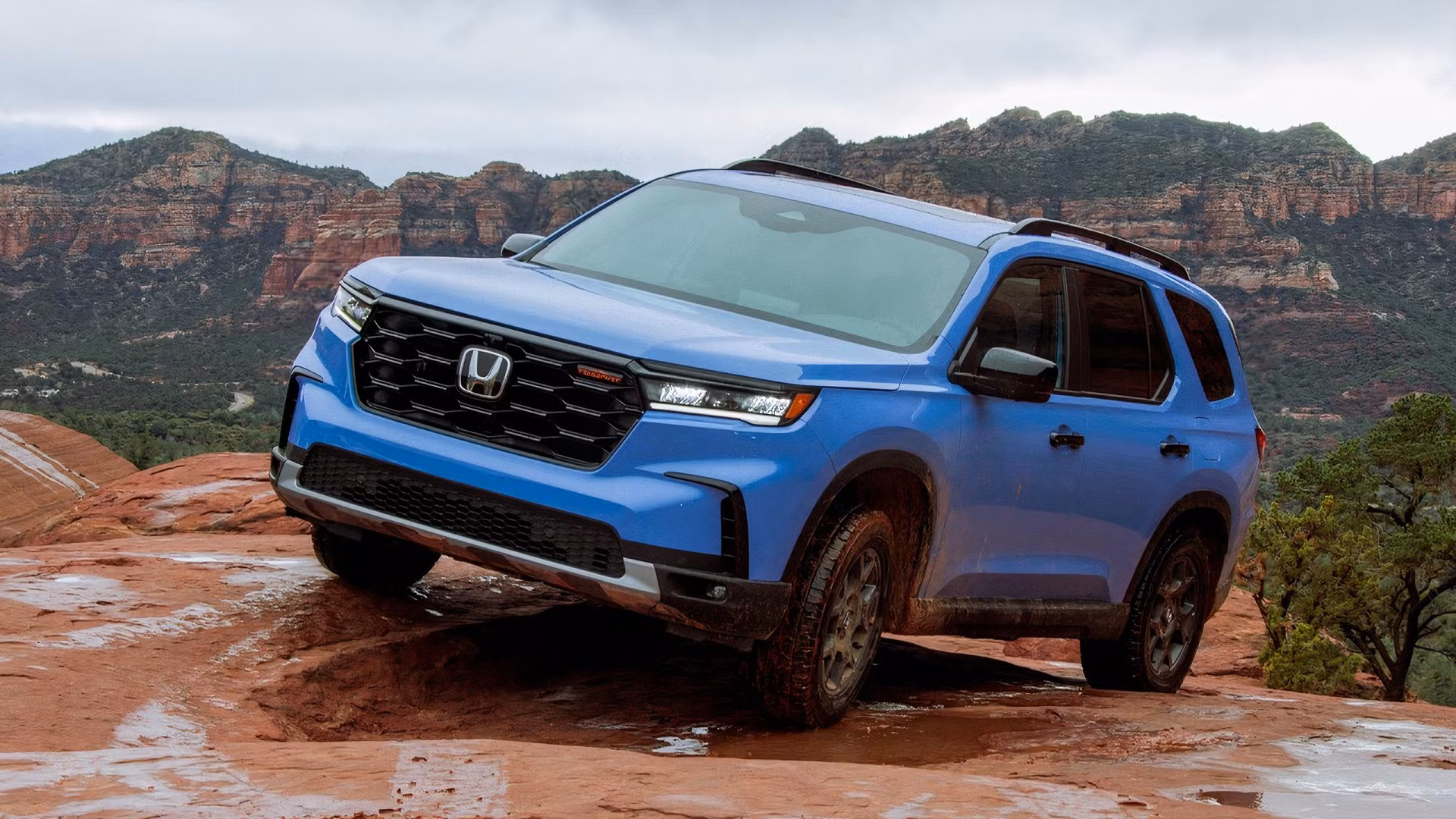 Honda Recalls 206,000 Passport & Pilot SUVs Over Fuel Pipe Fire Hazard