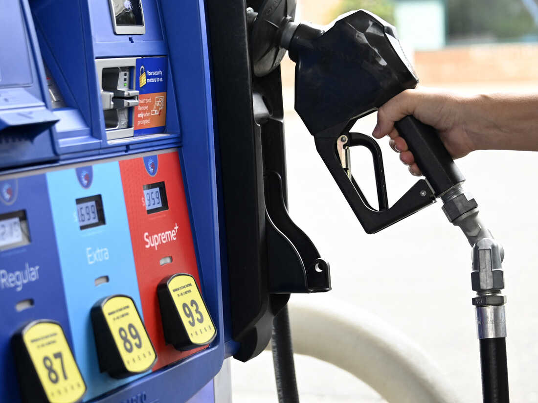 Pumped Up for Weeks, Gas Prices Finally Level Out