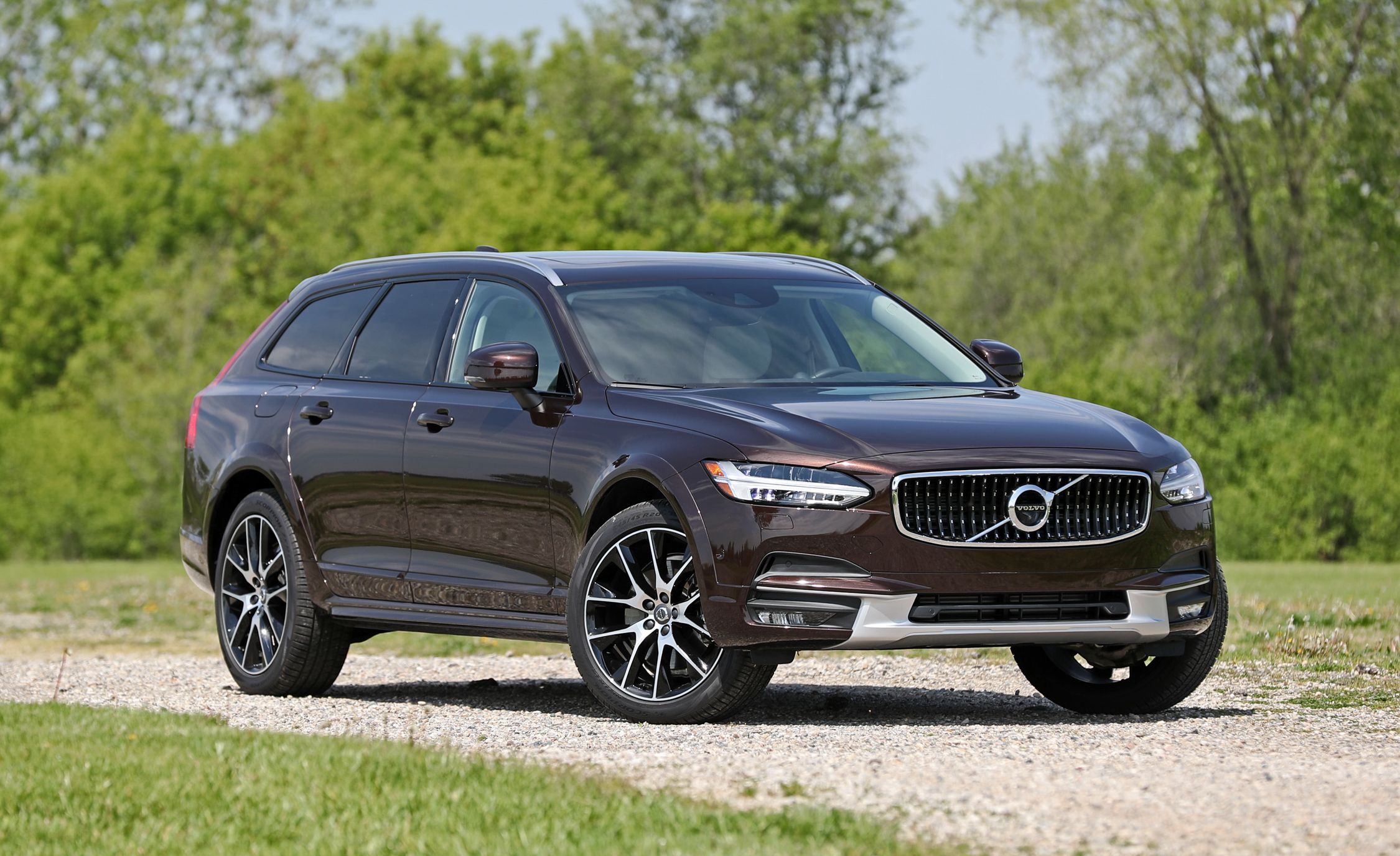 2017 Volvo V90 Cross Country Preview