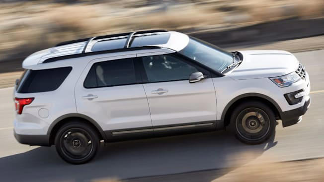 Ford Explorer Recall: 492,000 SUVs Affected by Loose Door Trim Risk