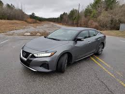 2019 Nissan Maxima Review: 4 Drawbacks and 2 Standout Features