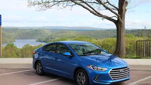 2017 Hyundai Elantra: In-Depth Review & High-Quality Photo Gallery