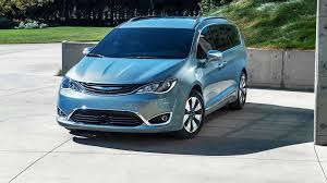 2017 Chrysler Pacifica Hybrid Arrives at MotorVero Dealers Starting April 17