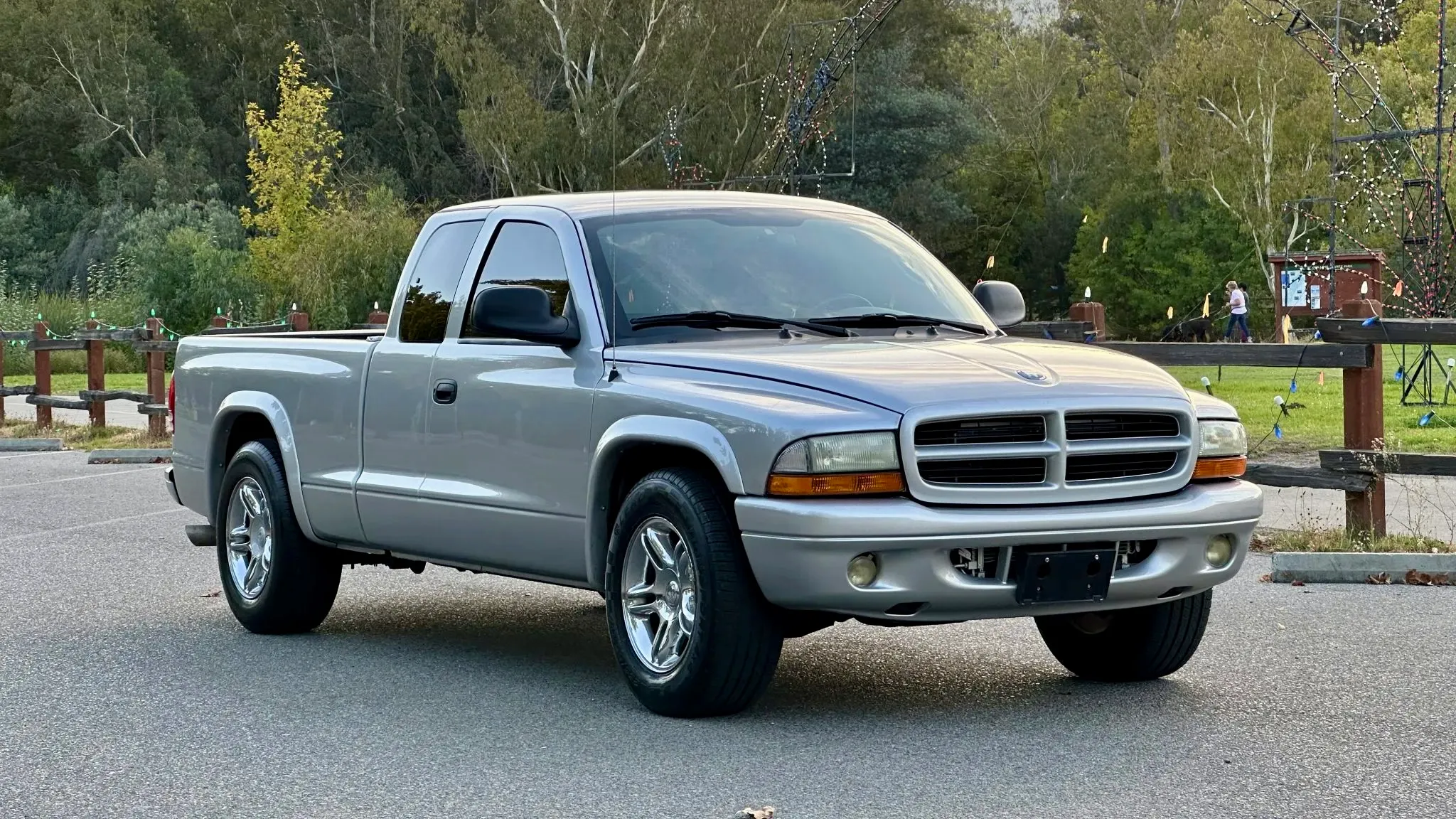 Farewell to an Icon: The Last Dodge Dakota Rolls Off the Line | MotorVero