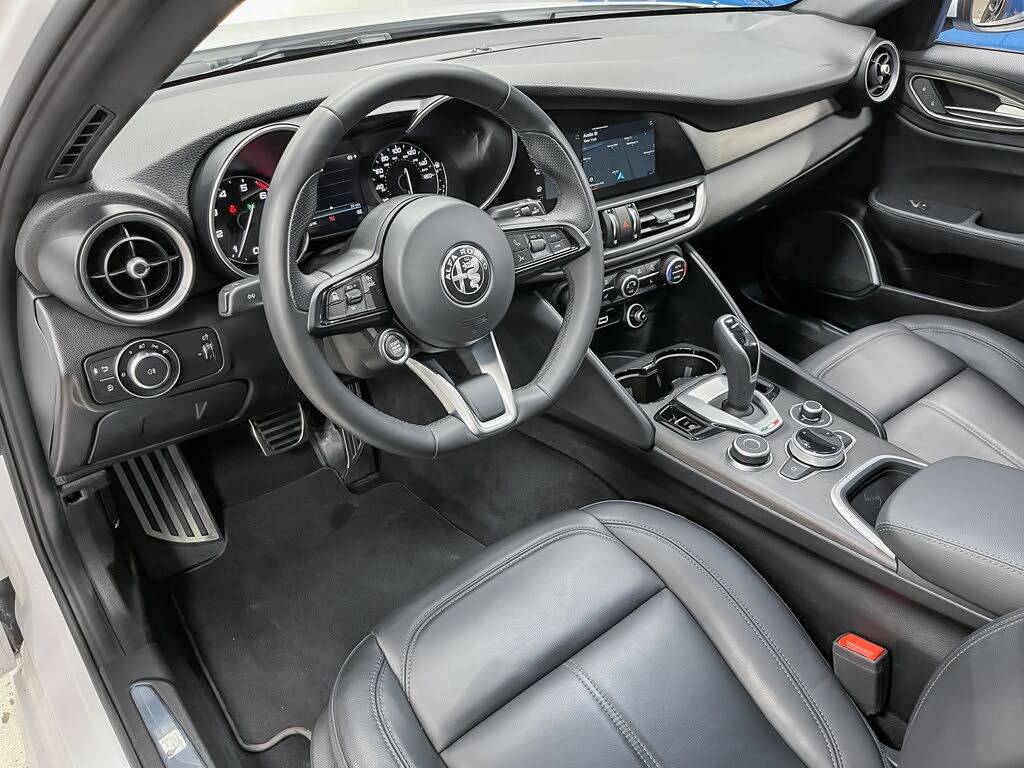 2022 Alfa Romeo Giulia 2022 Alfa Romeo Giulia