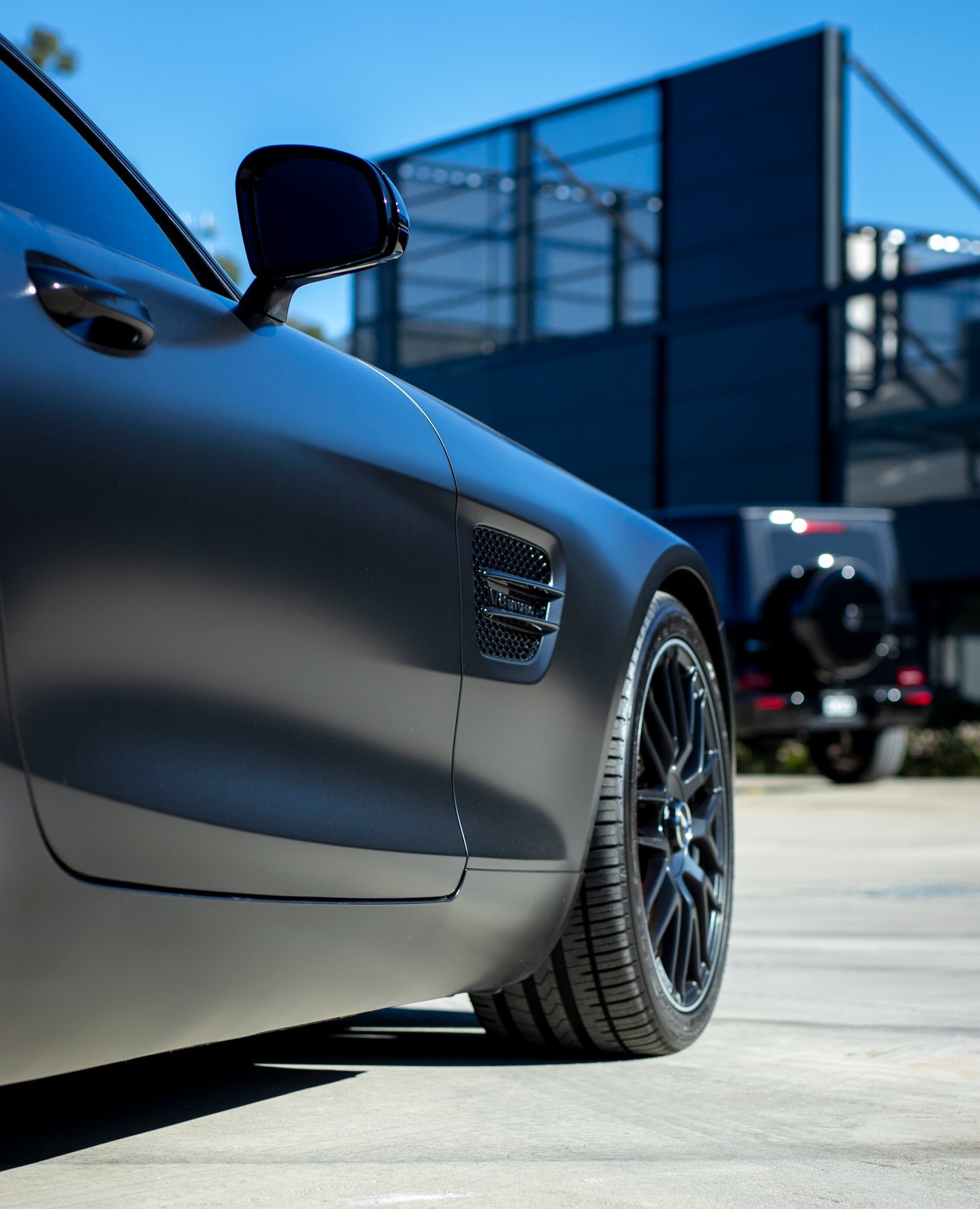 Selling a Leased Car: Compare Dealership, Private Sale, and Online Options