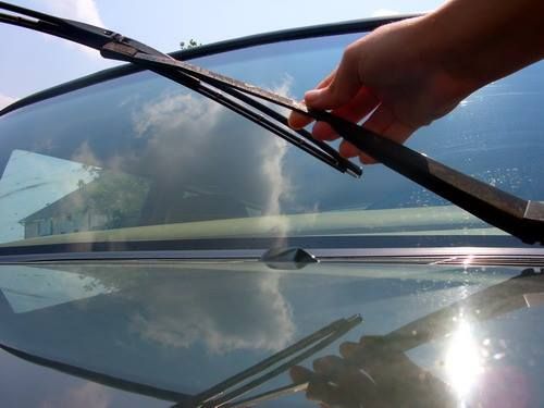 How to Check and Replace Your Windshield Wipers