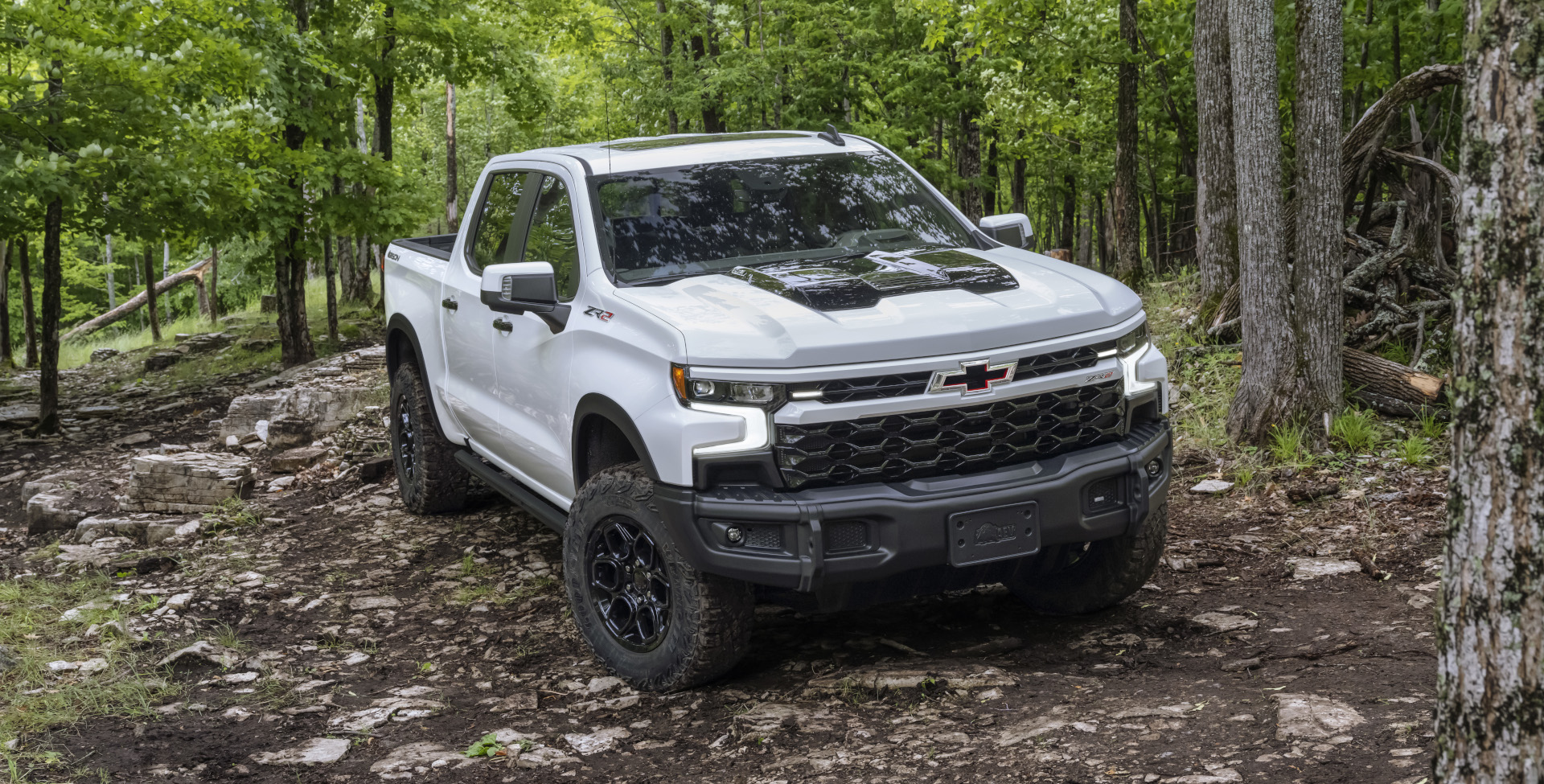 Top 10 News Stories This Week: Chevy Silverado 1500 Dominates Off-Road, Jeep Cherokee Hits the Trails