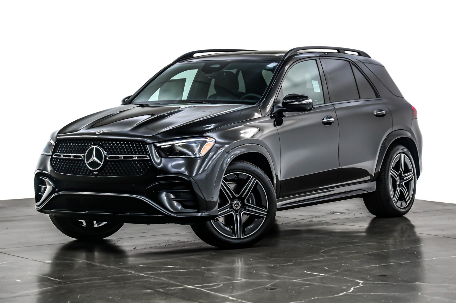 Mercedes-Benz Cuts Price on 2025 GLE350 With Rear-Wheel-Drive Option
