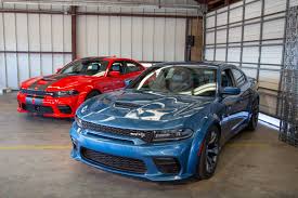 2020 Dodge Charger Scat Pack vs. Hellcat Widebody: In-Depth Comparison and Buying Guide