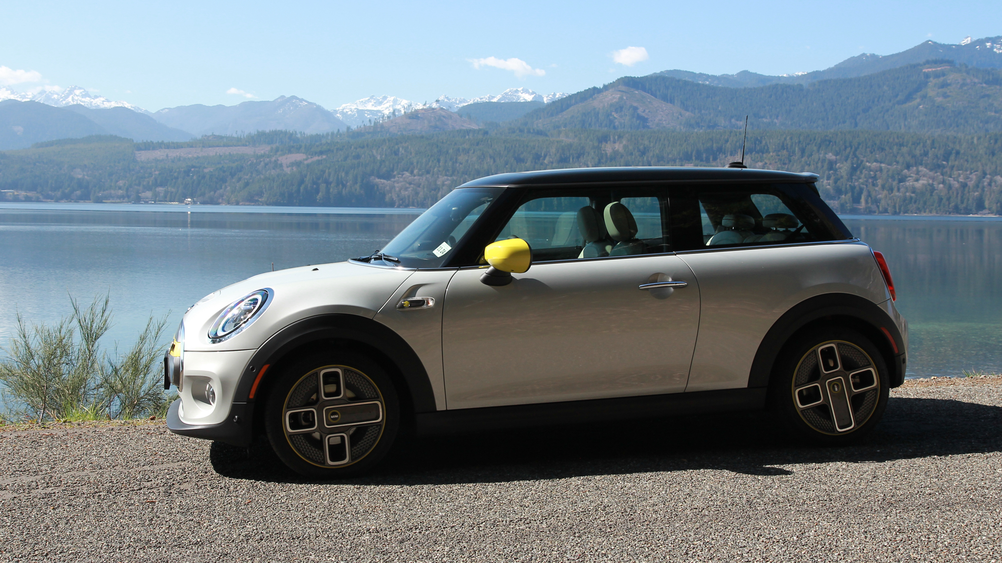 2020 Mini Cooper SE EV: Affordable Electric Driving with Compact Range