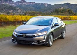 2018 Honda Clarity Plug-In Hybrid: Why Its 47-Mile Range Leads the Competition