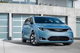 2017 Chrysler Pacifica Hybrid Delivers Impressive 84 MPGe
