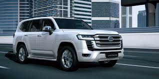 Top 5 Features We Hope to See in the New Toyota Land Cruiser