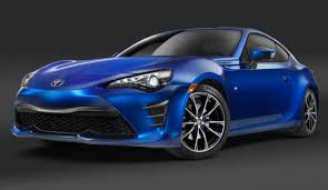 4 Reasons the 2017 Toyota 86 Outshines the Scion FR-S