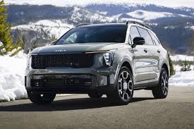 6 Mid-Size SUVs Fuel Efficiency Tested: The Winner Wasn’t a Turbo Four