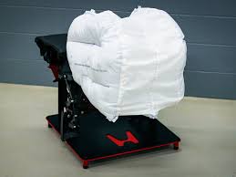 Honda’s Breakthrough Airbag Tech: A Soft ‘Catcher’s Mitt’ for Head Protection