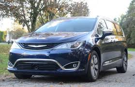 2017 Chrysler Pacifica Review: A Great Minivan for Family Road Trips