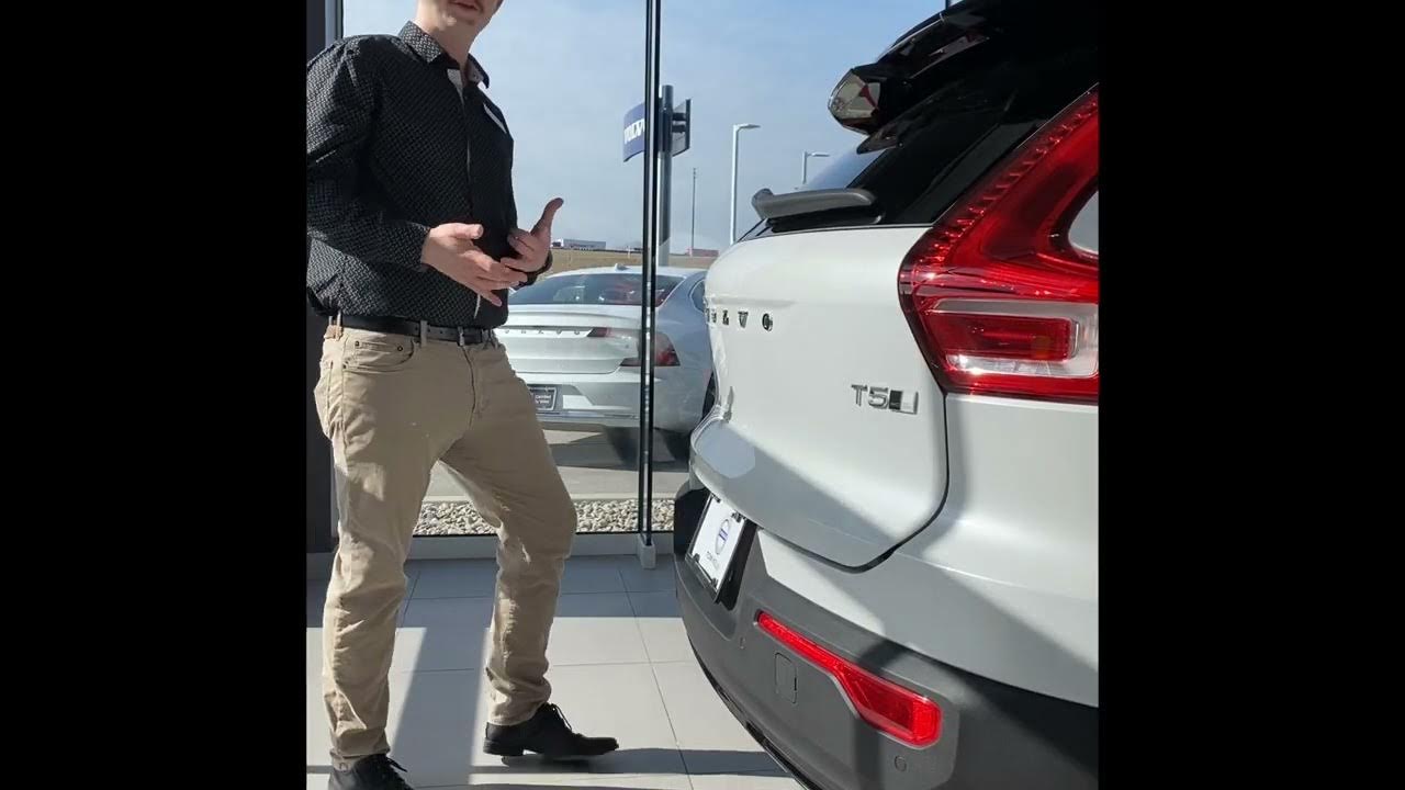 How User-Friendly Is the Volvo XC90 Hands-Free Power Liftgate?