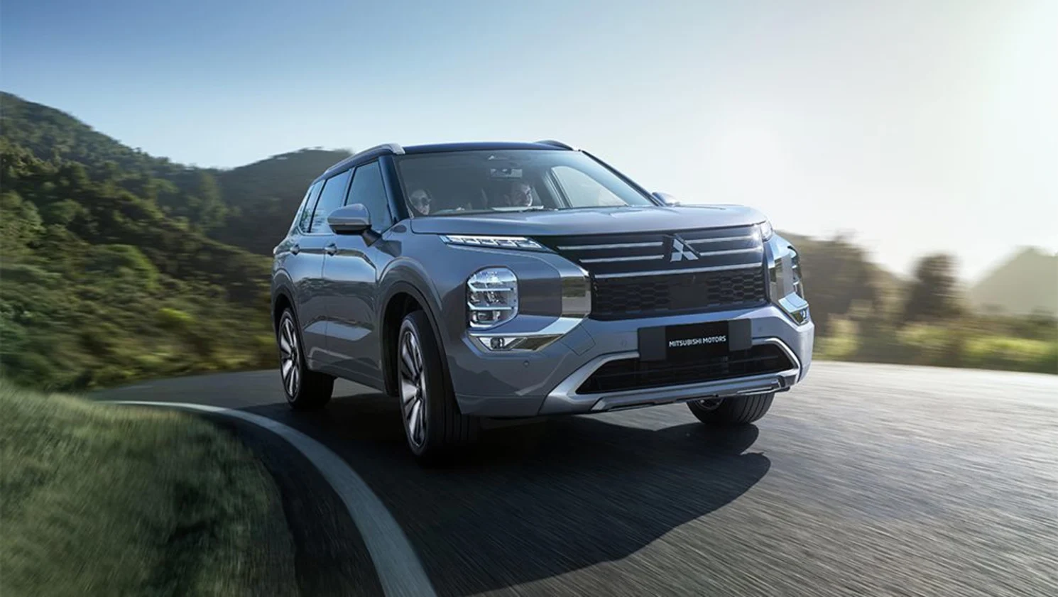 Mitsubishi Reveals 2025 Outlander Preview Ahead of February Launch