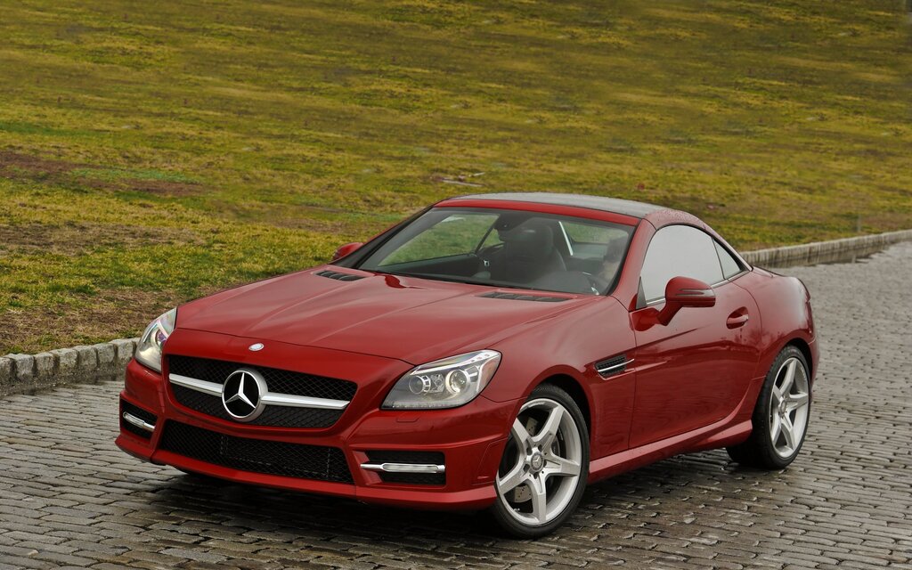 Recall Alert: 2016 Mercedes-Benz SLK300