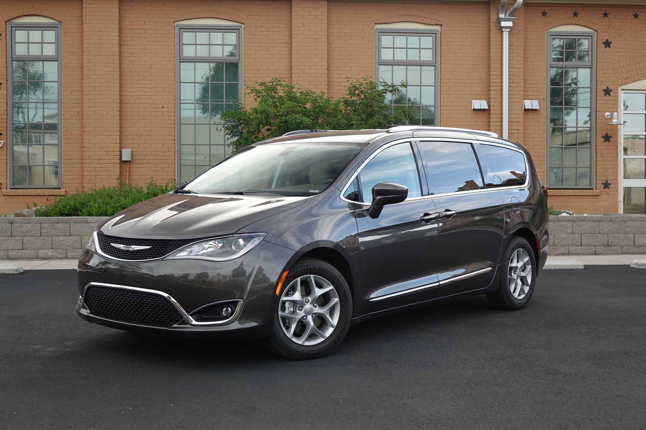 Video: We Bought a 2017 Chrysler Pacifica