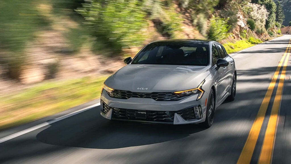 2025 Kia K5 Recall: Over 82,000 Vehicles Affected by Parking Light Issue