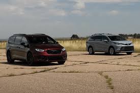 Chrysler Pacifica vs. Toyota 86: Surprising Drag Race Showdown – MotorVero