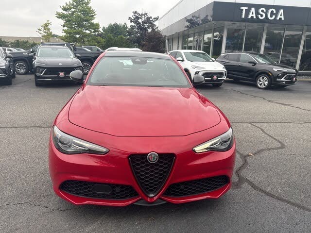 2021 Alfa Romeo Giulia 2021 Alfa Romeo Giulia